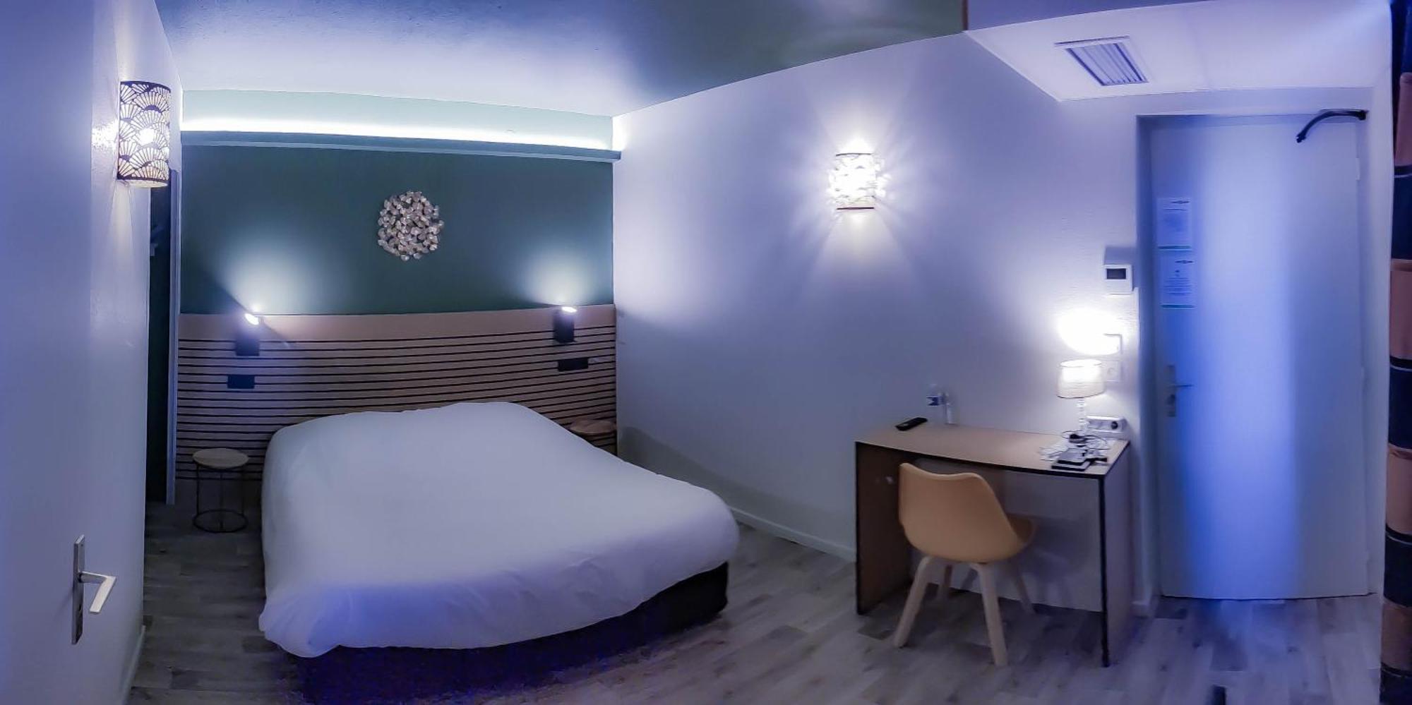 Logis Les Charmilles Chalon-Sur-Saone Sud Hotel Lux ภายนอก รูปภาพ